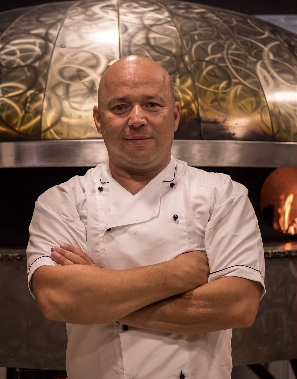 Felice di Franco davanti al forno